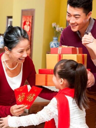 Quà tết chăm sóc xương khớp cho bố mẹ