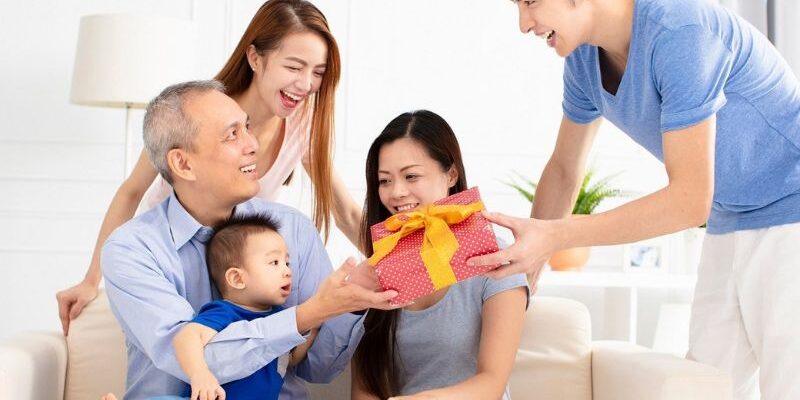 tet-nay-nen-tang-gi-cho-nguoi-lon-tuoi Tết này nên tặng gì cho người lớn tuổi